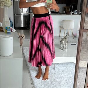 Alice + Olivia Black and Pink Pleated Skirt
